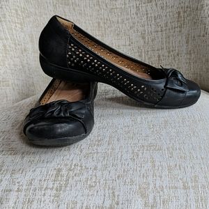Clarks black ballet flat size 6.5 M, EU 37